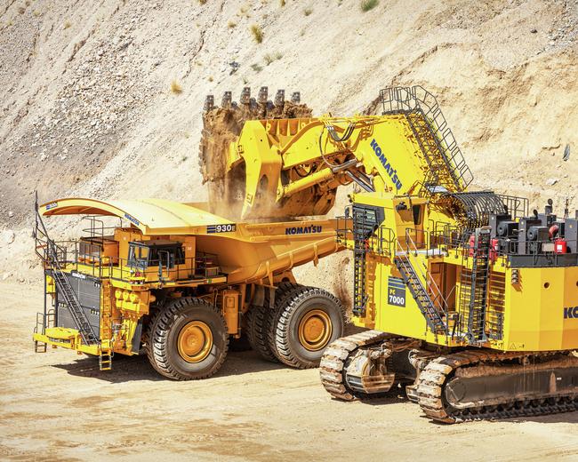 Pc7000 11 Surface Mining Hydraulic Excavator Komatsu